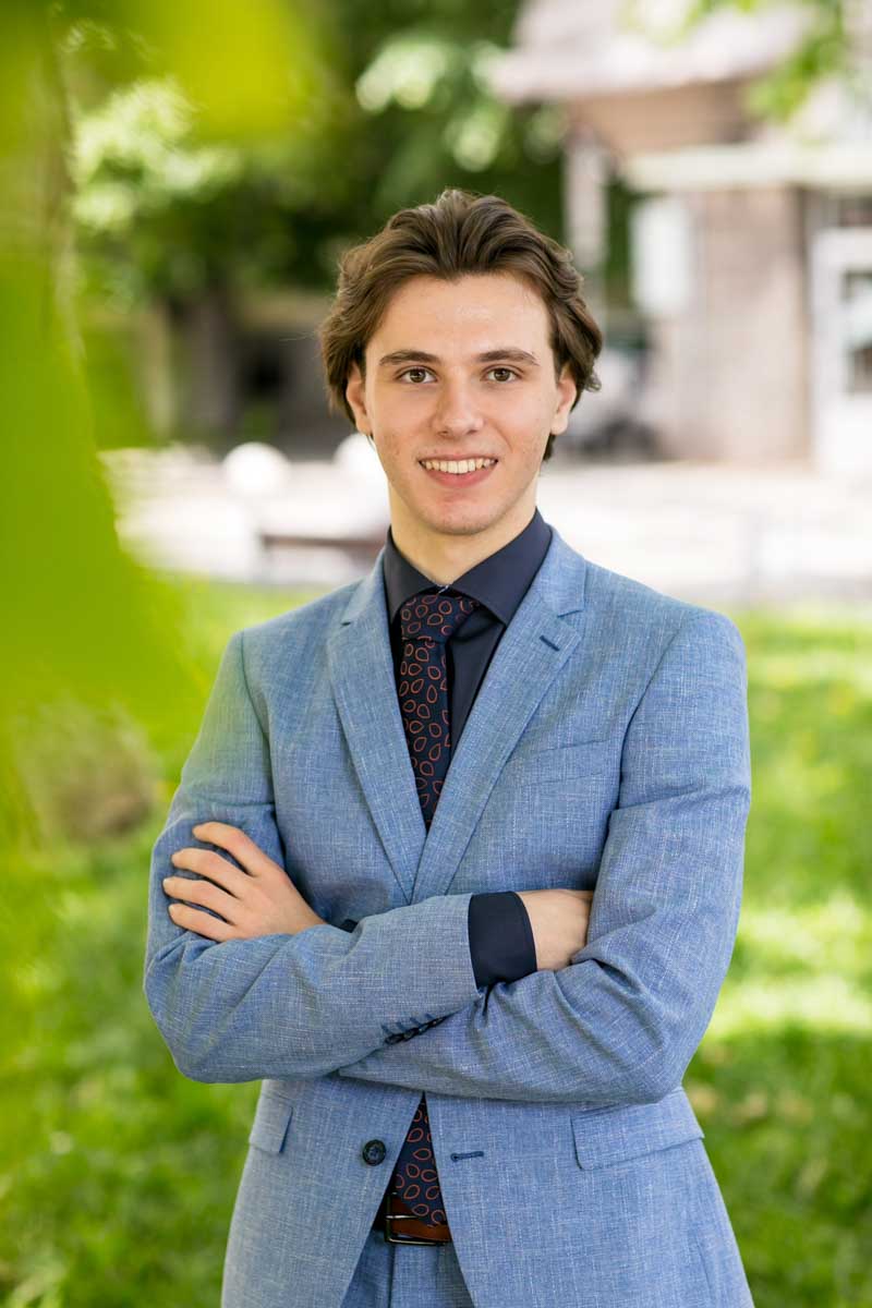 Индивидуално фотозаснемане за абитуриенти