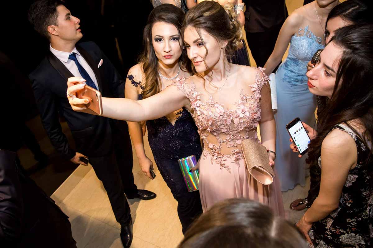 Заснемане на абитуриентски бал