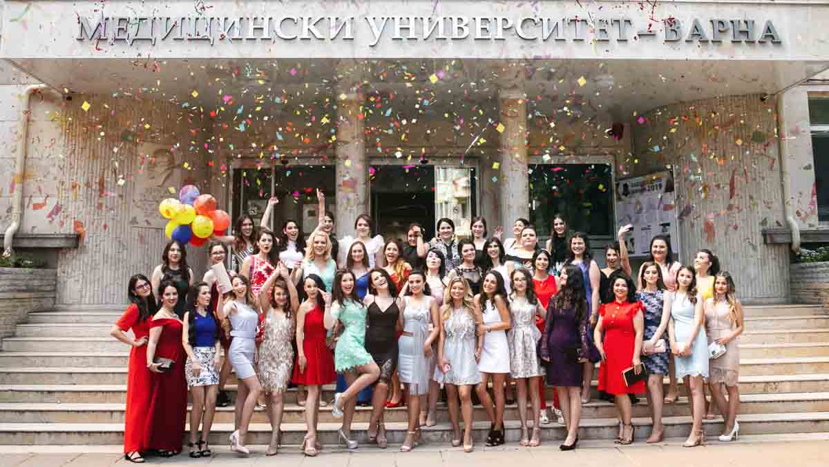 Заснемане на абсолвентски бал